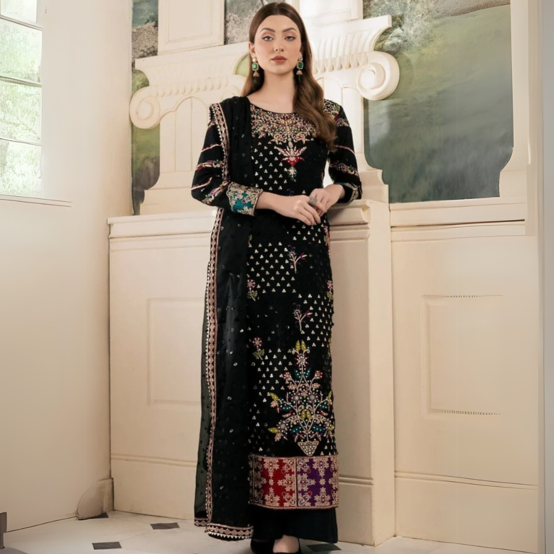 Luxurious Regal Elegance: A Masterpiece of Embroidery and Grandeur