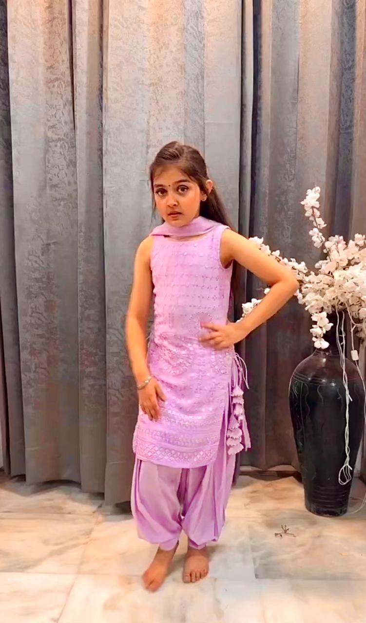 Heavy Gown with Less Border for Kids